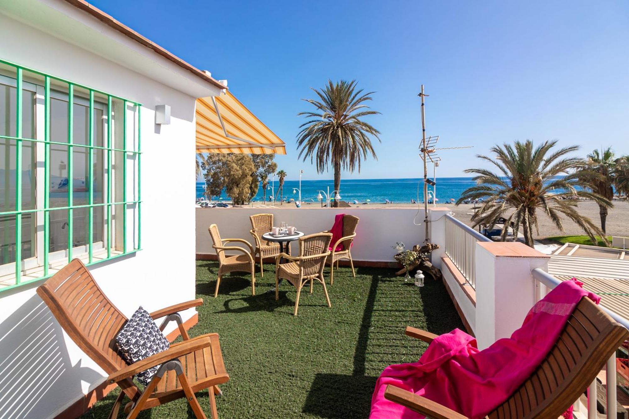 Sea & Wave Al Rolo Beach Apartment مالقة المظهر الخارجي الصورة