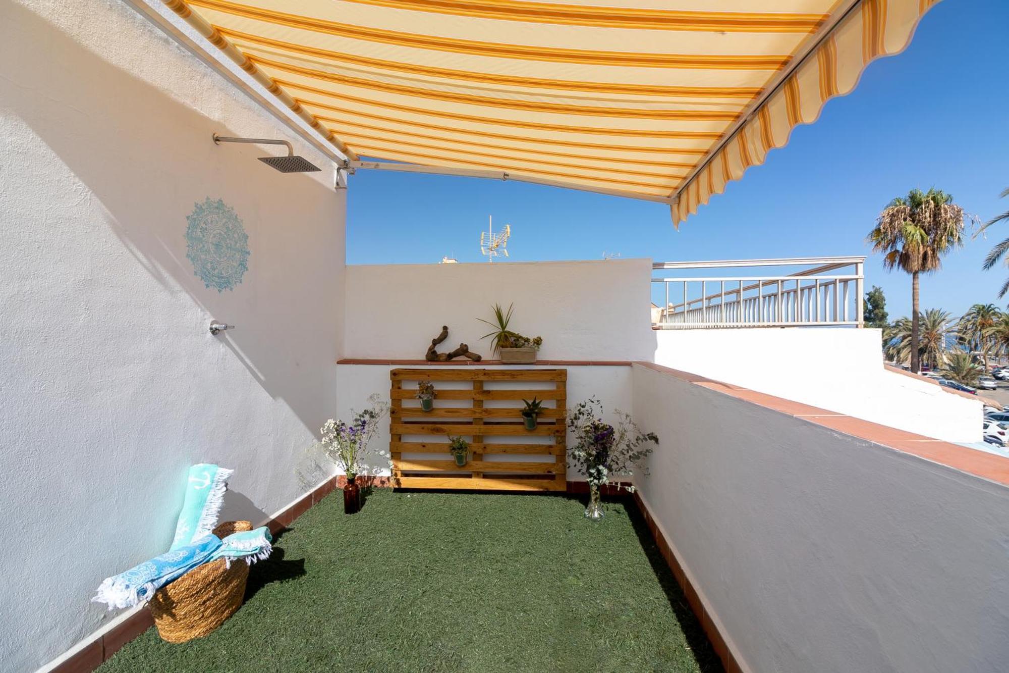 Sea & Wave Al Rolo Beach Apartment مالقة المظهر الخارجي الصورة