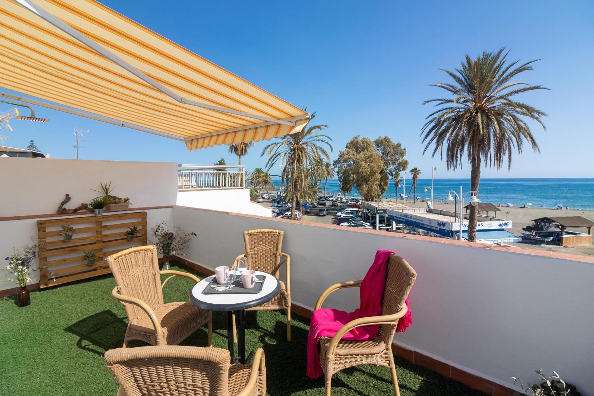 Sea & Wave Al Rolo Beach Apartment مالقة المظهر الخارجي الصورة